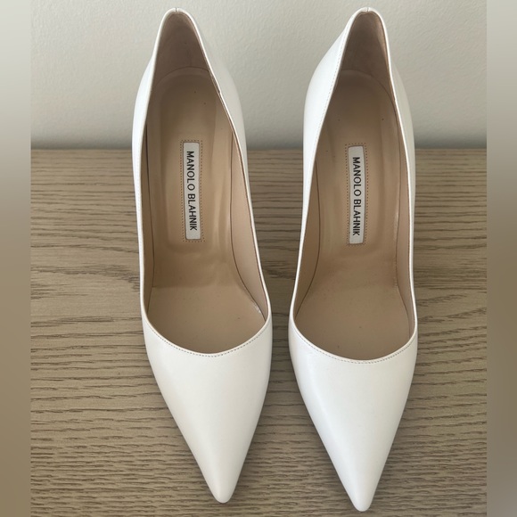 Like New White Manolos - Great for Brides! - Picture 2 of 6